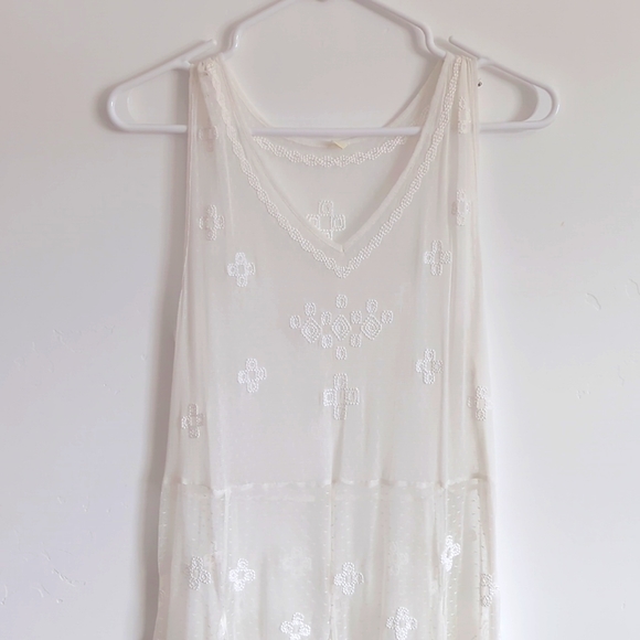 🌿SUNDANCE EMBROIDERED MESH DRESS🌿 - Picture 4 of 8